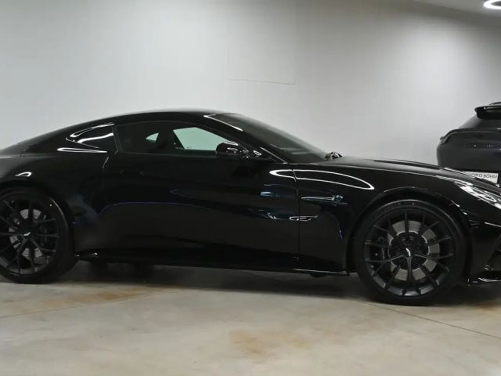 Aston Martin Vantage