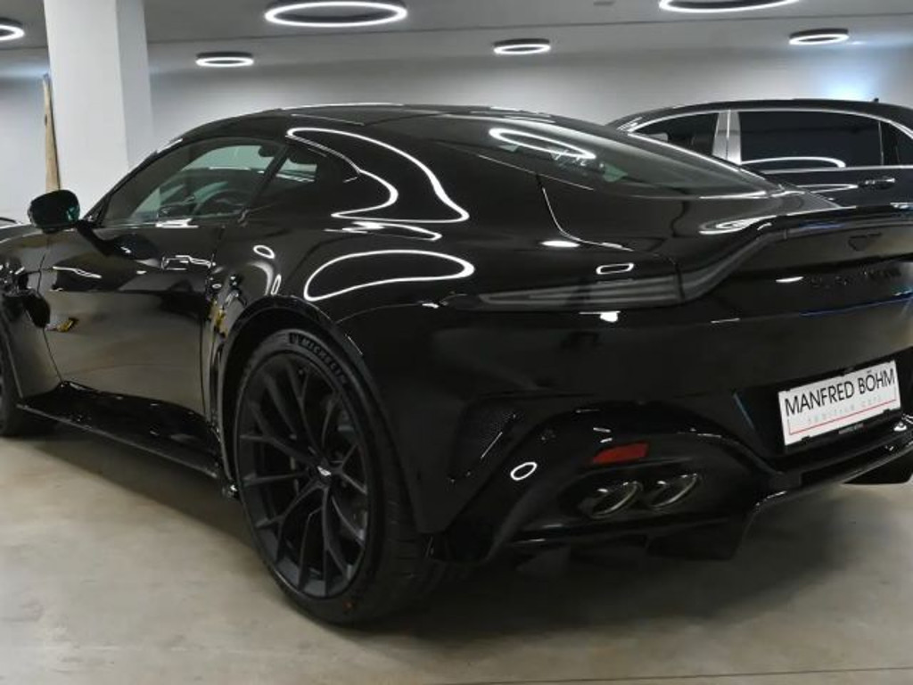 Aston Martin Vantage