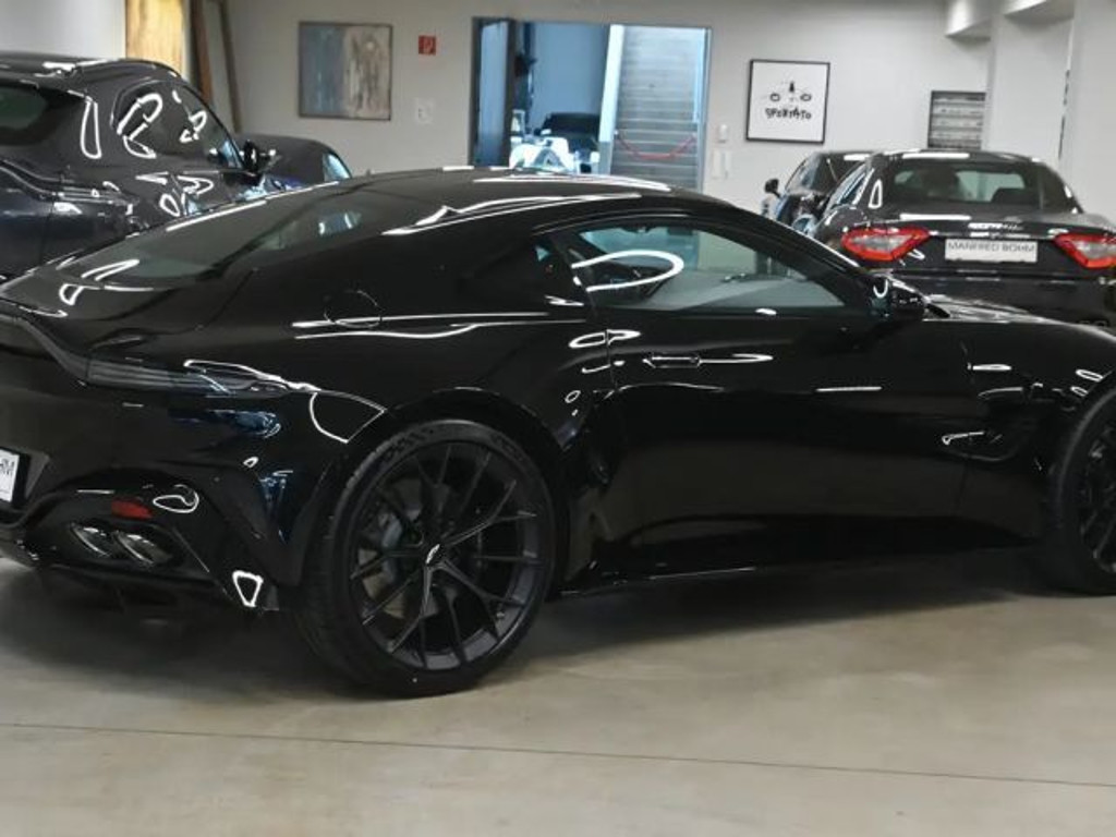 Aston Martin Vantage