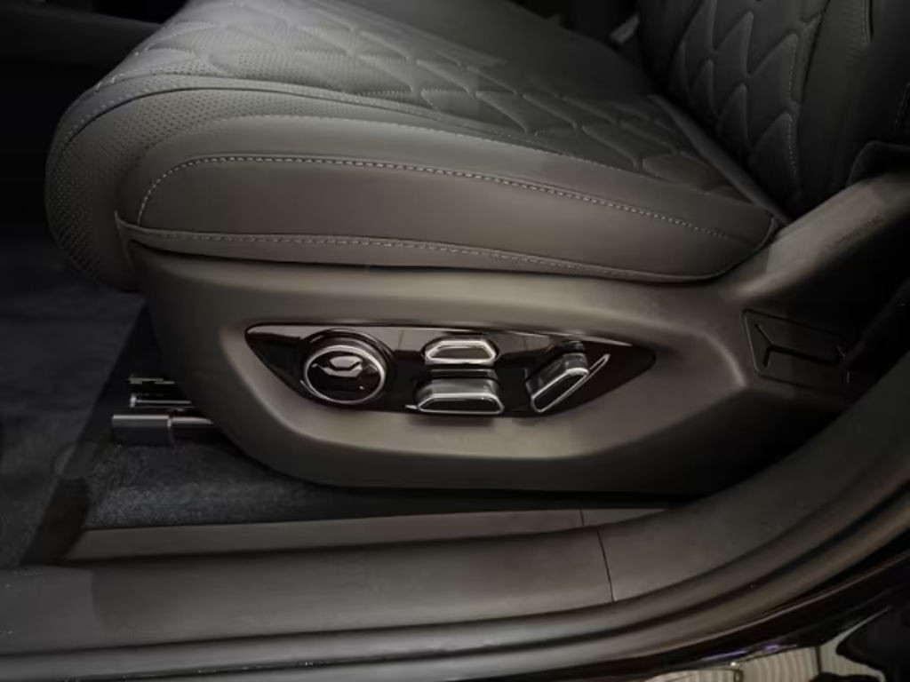 BYD Sealion 7