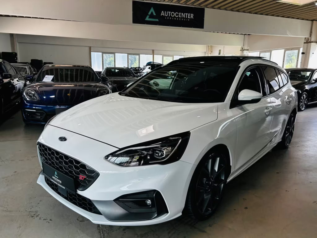 Ford Focus Wagon ST Line