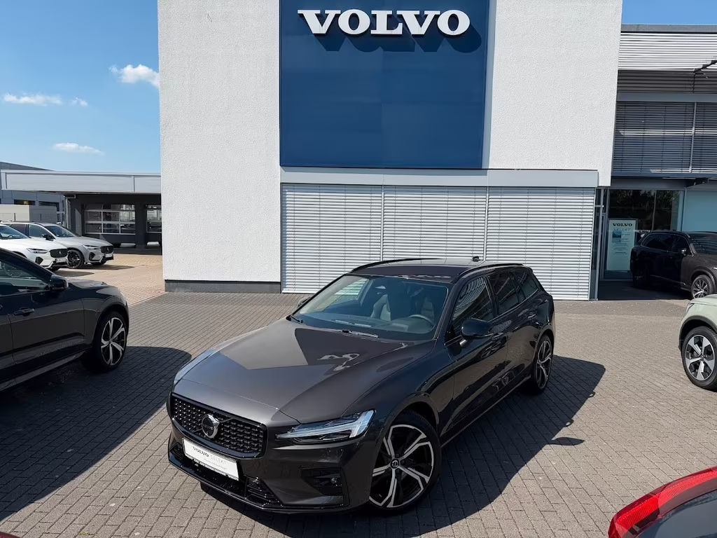 Volvo V60 Plus Dark