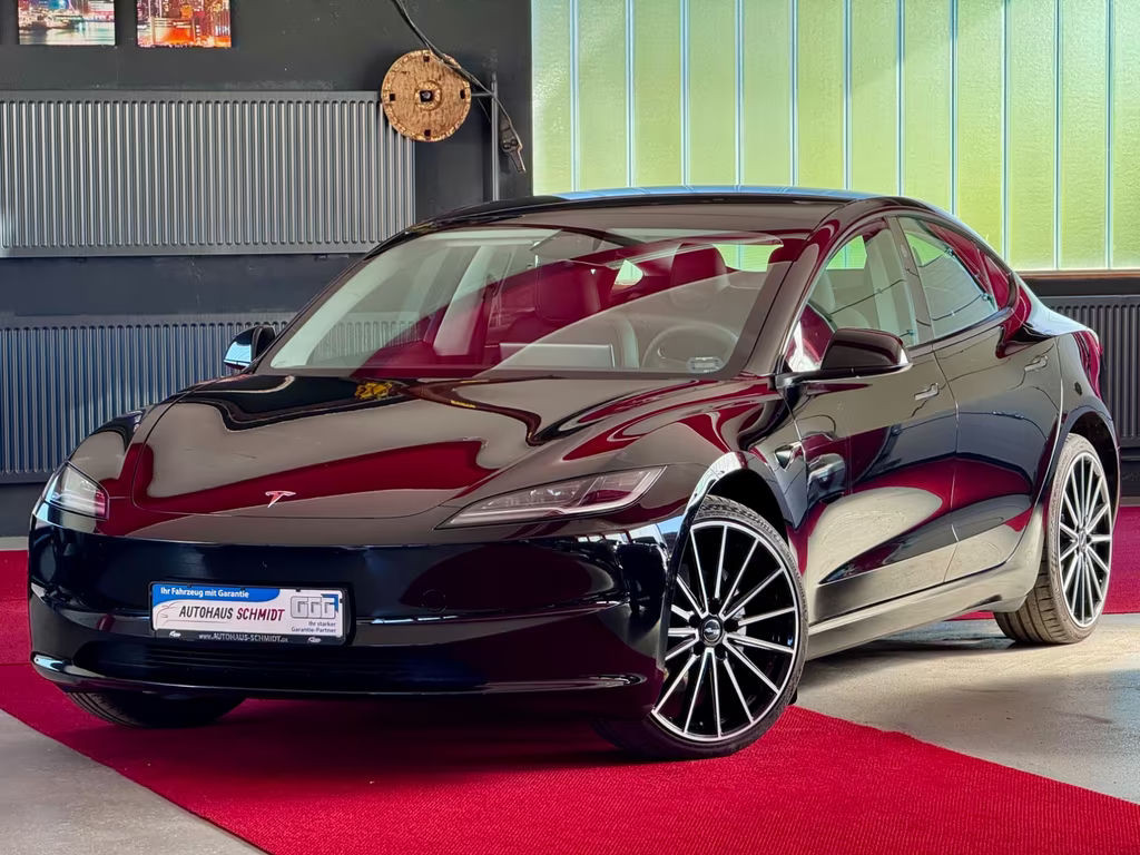 Tesla Model 3 Long Range Dual Motor AWD