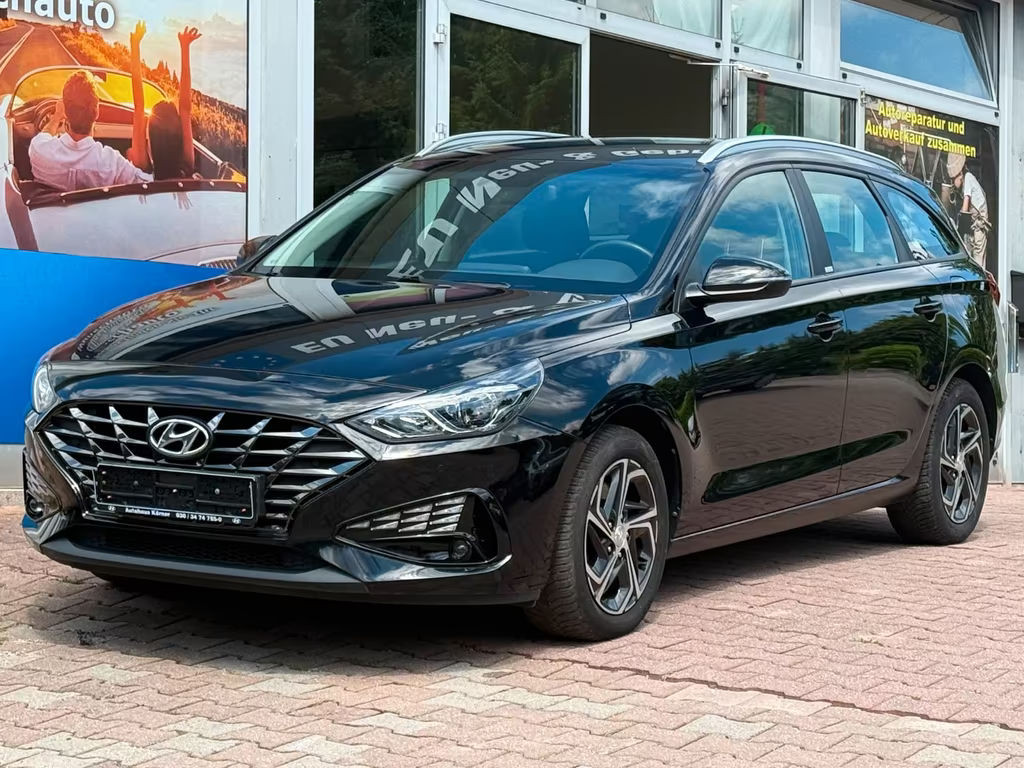 Hyundai i30 cw *Automatic*SitzHz*NAVI*AppleCar*
