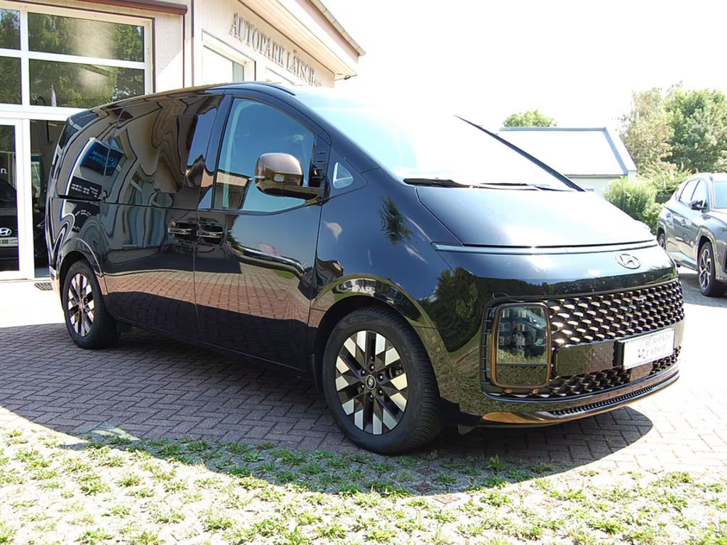 Hyundai Staria Signature Vierwielaandrijving