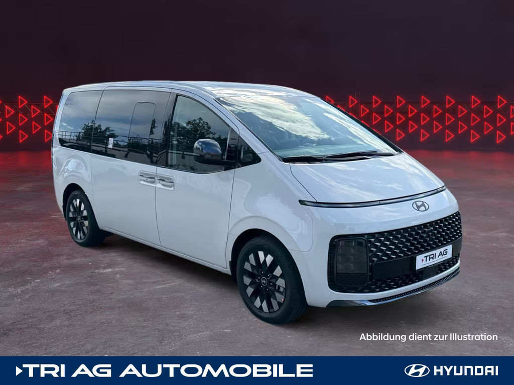 Hyundai Staria Signature