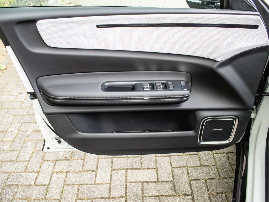 Polestar 4