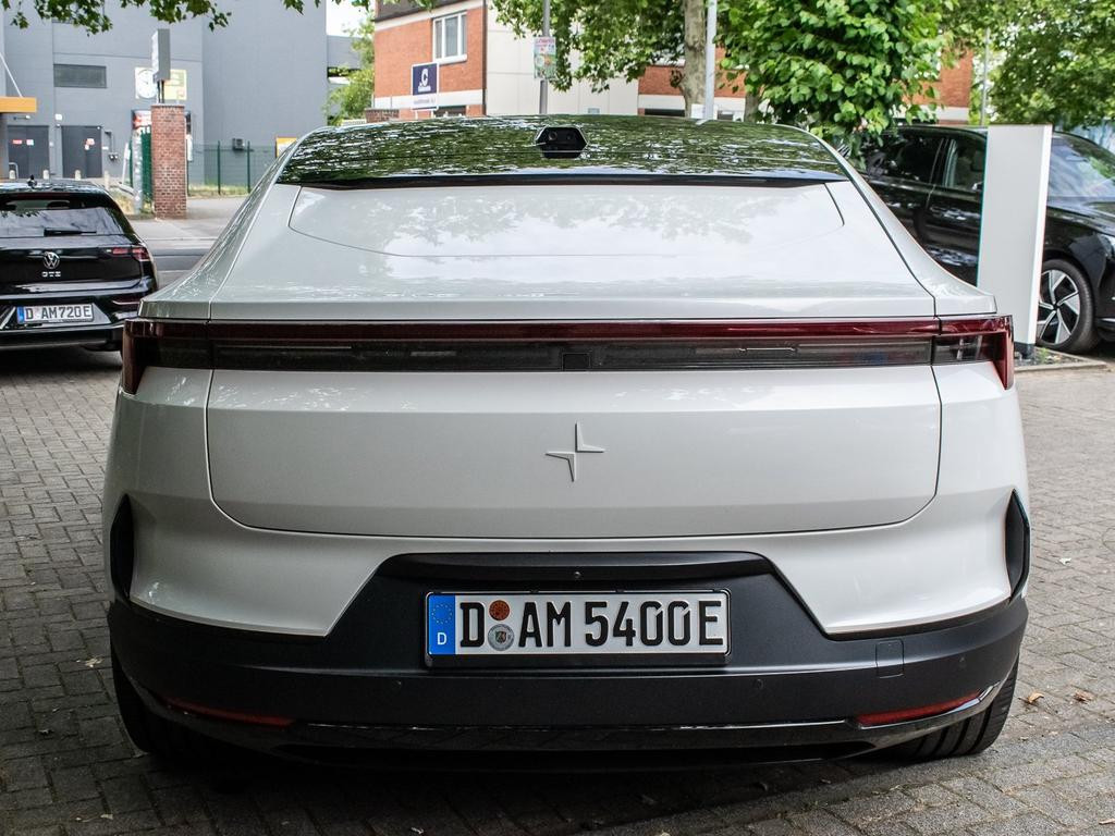 Polestar 4