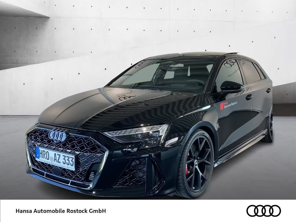 Audi RS3 Sportback Sedan S-Tronic