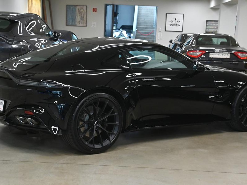 Aston Martin V8 Vantage