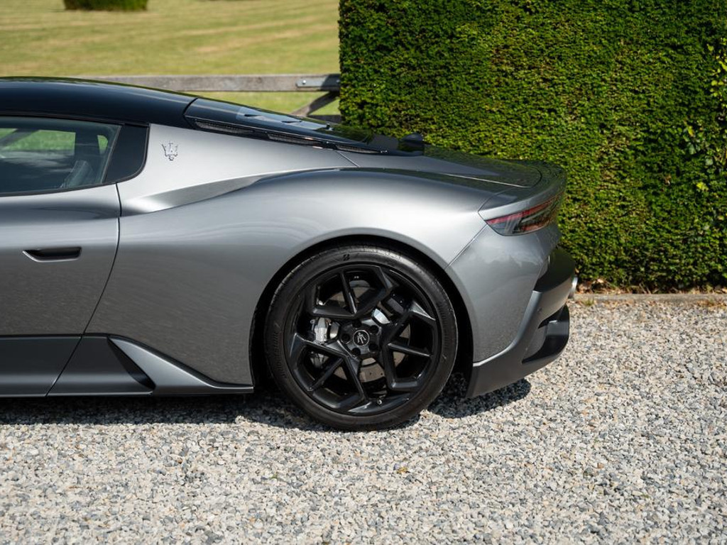 Maserati MC20
