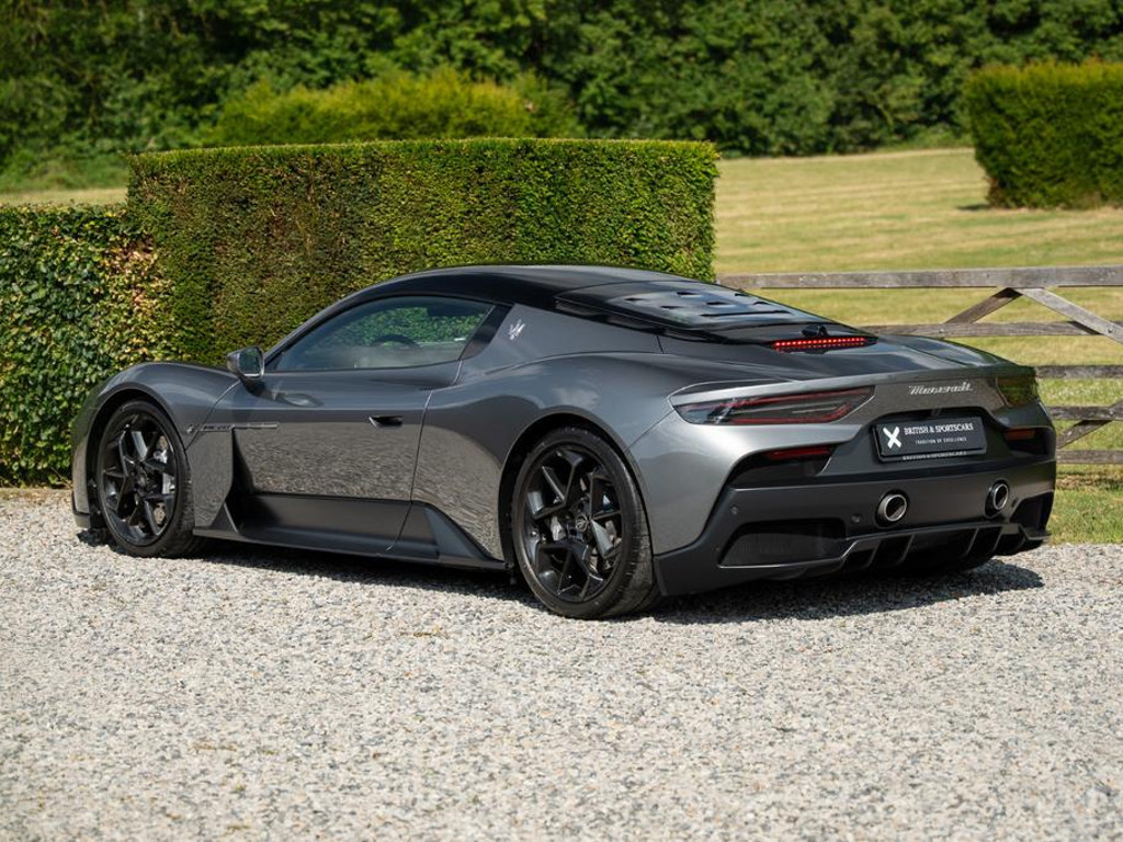 Maserati MC20