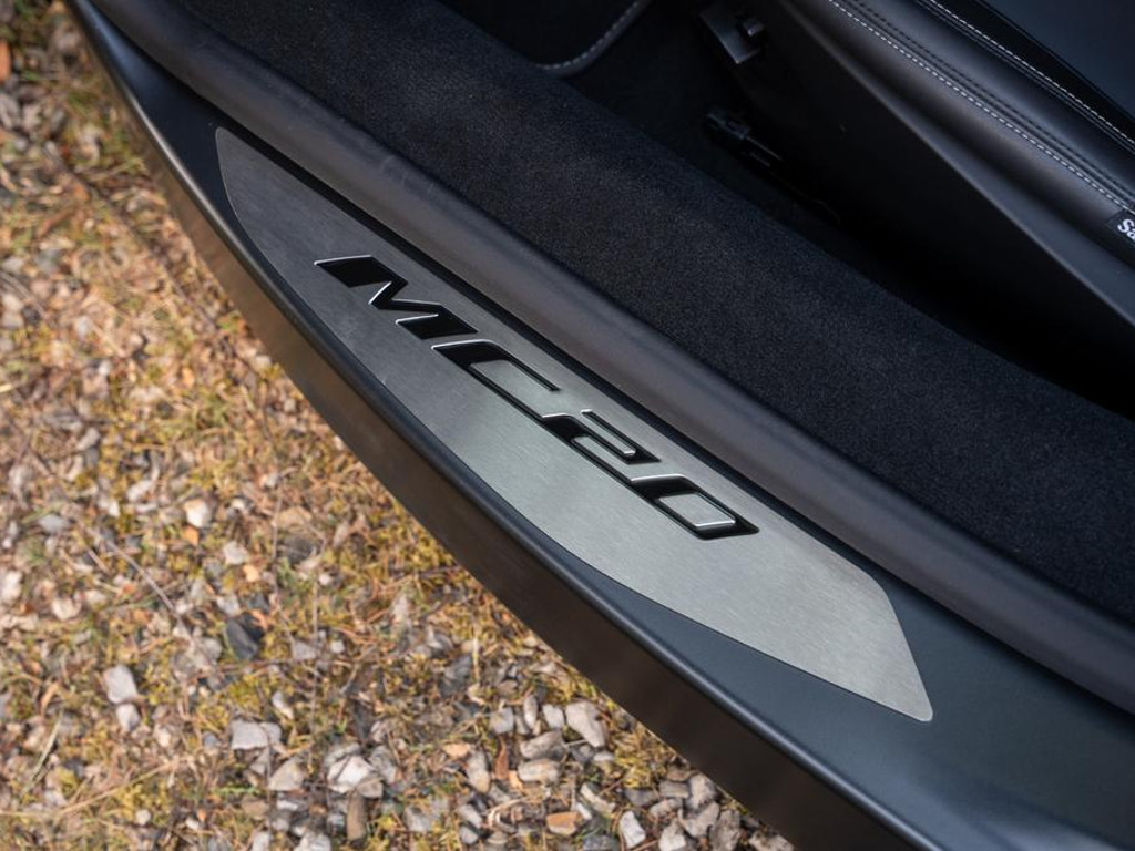Maserati MC20