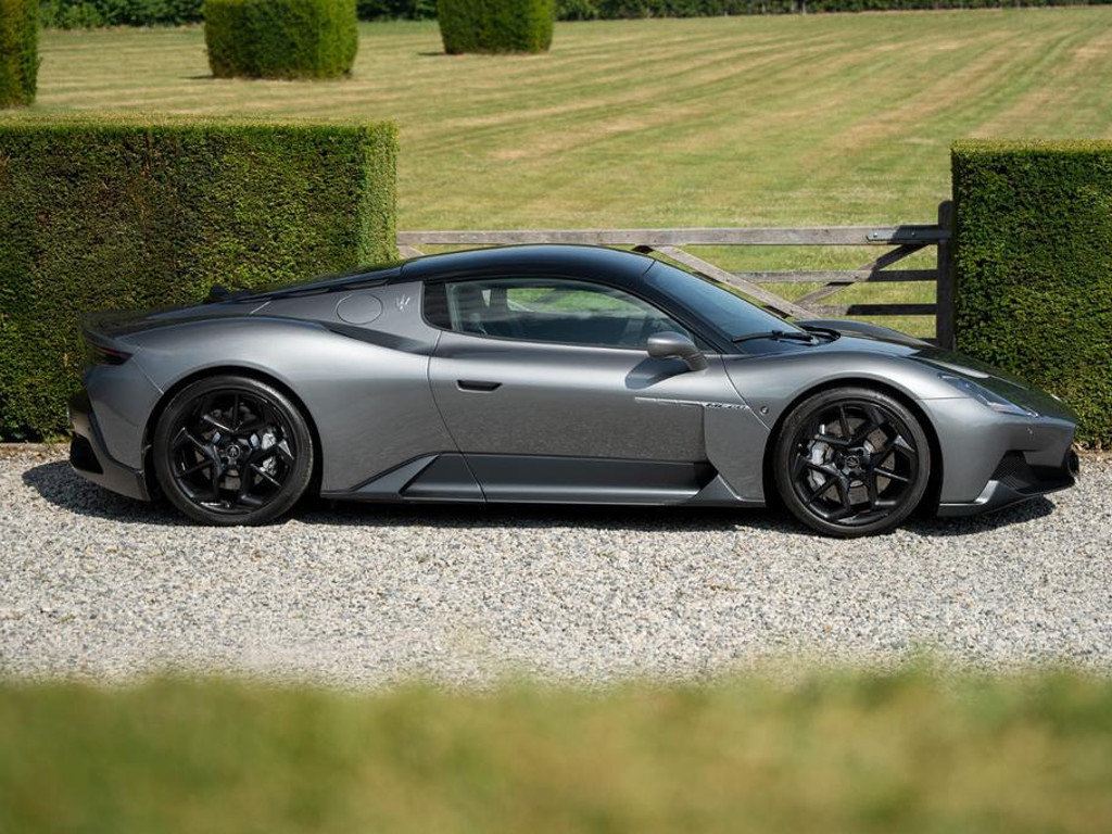 Maserati MC20