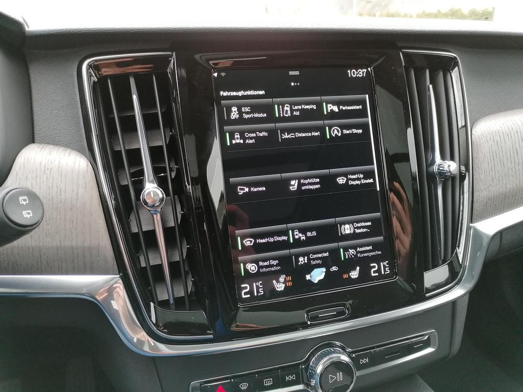 Volvo V90 Cross Country