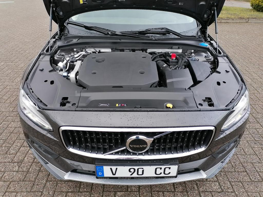 Volvo V90 Cross Country
