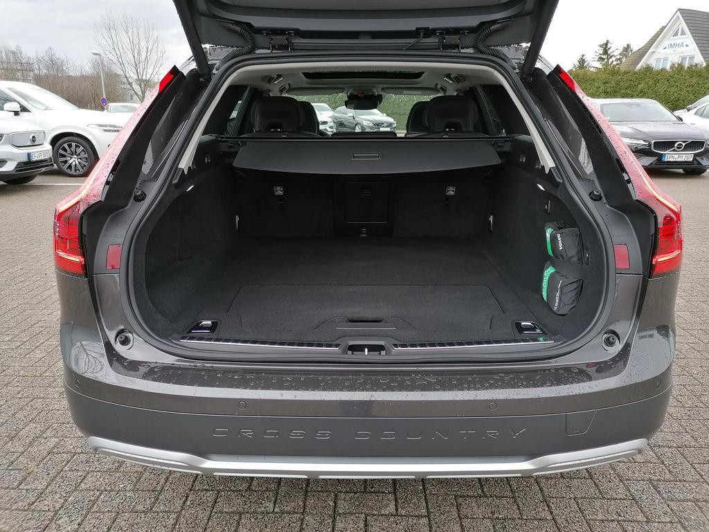Volvo V90 Cross Country