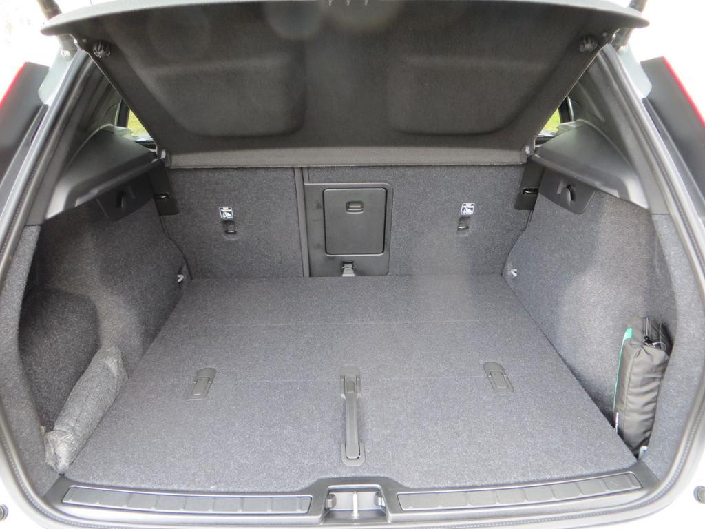 Volvo EX40