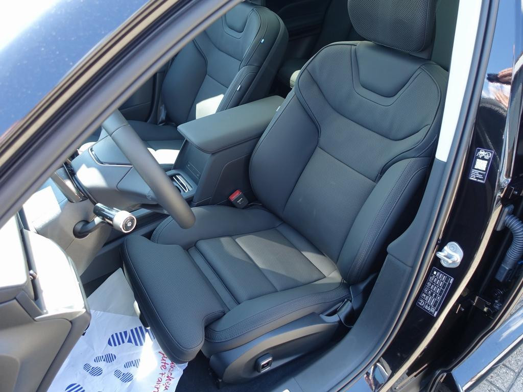 Volvo ES90