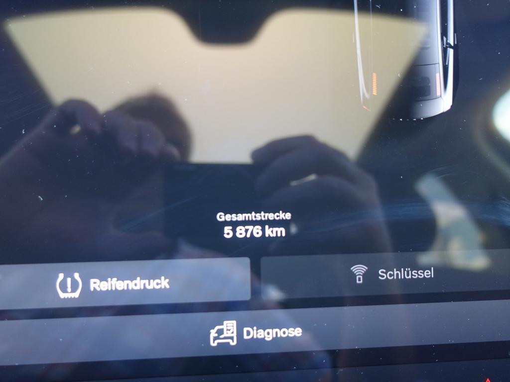 Volvo ES90