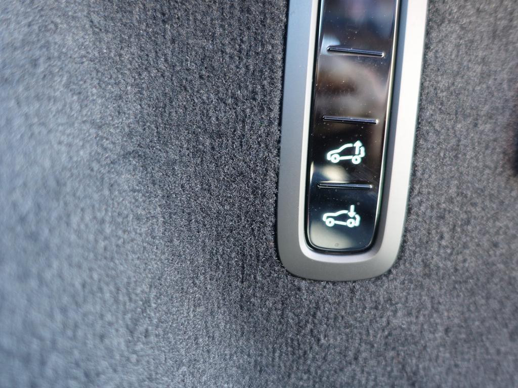 Volvo ES90