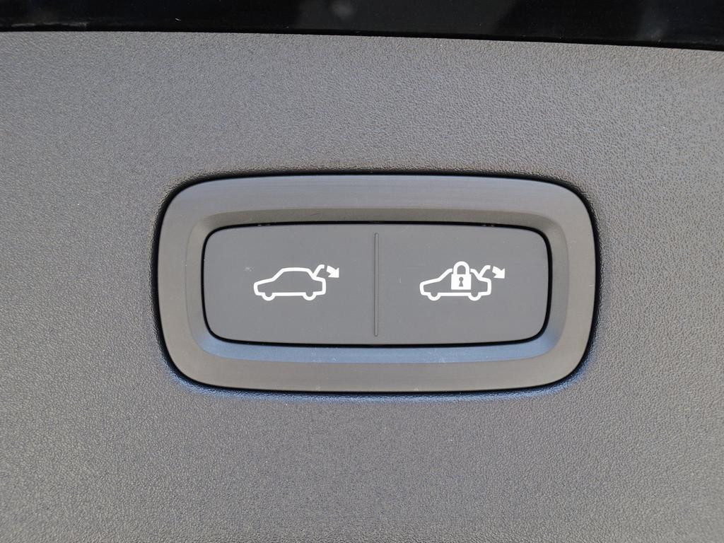 Volvo ES90