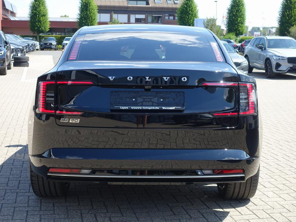 Volvo ES90