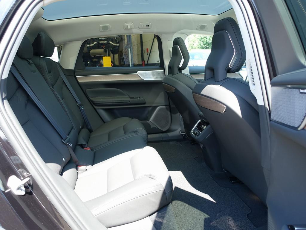Volvo ES90