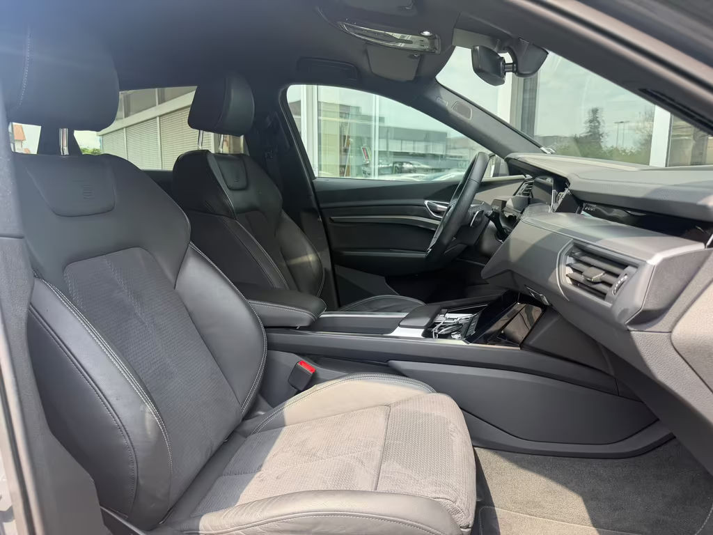 Audi Q8 e-tron