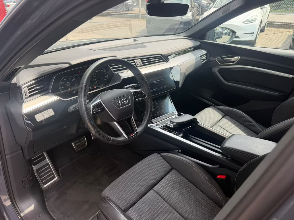 Audi Q8 e-tron