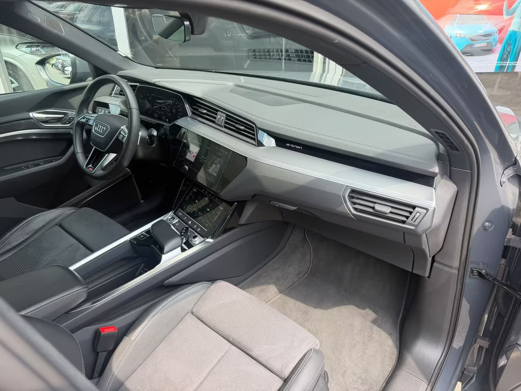 Audi Q8 e-tron