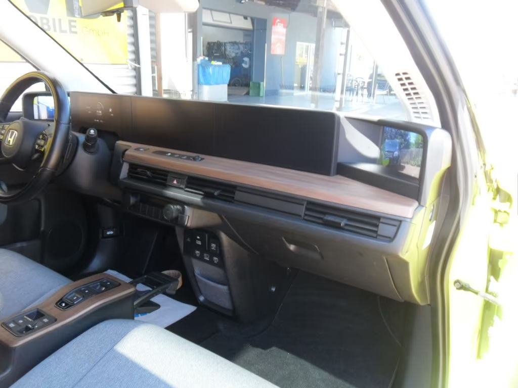 Honda e