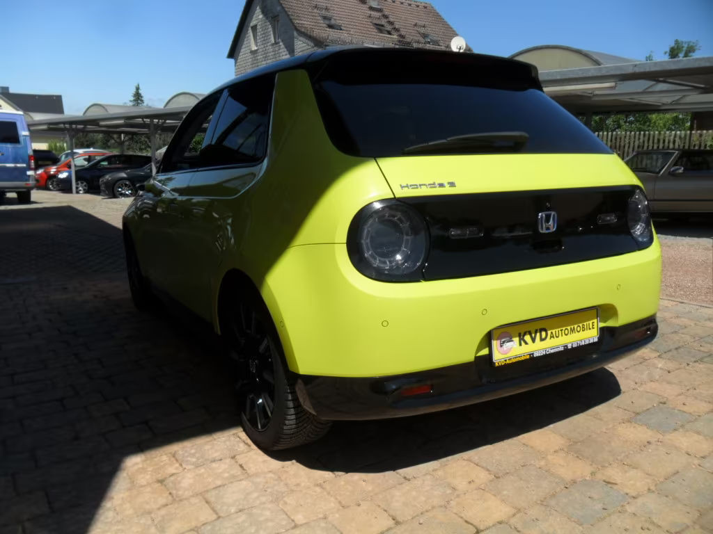 Honda e