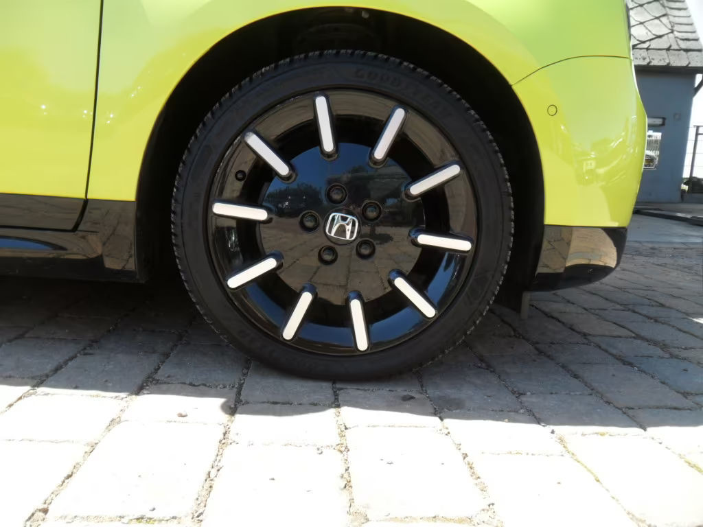 Honda e