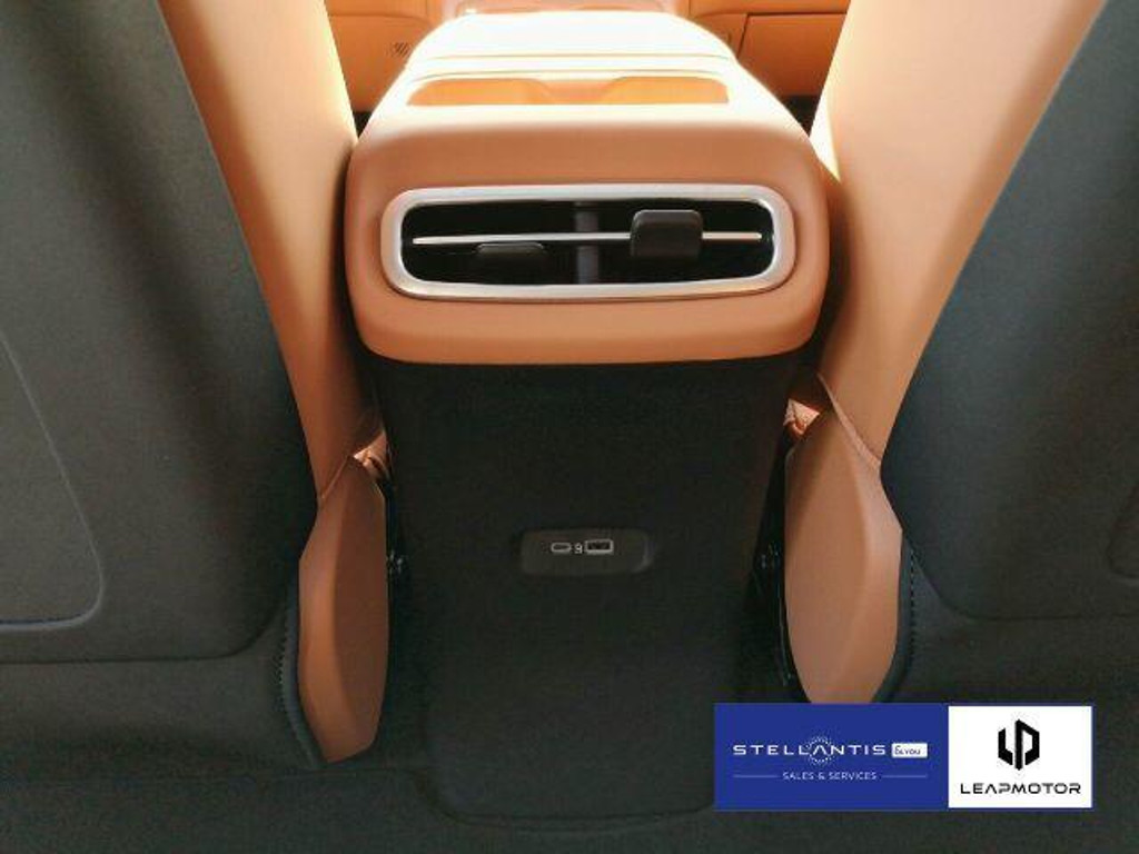 Leapmotor C10