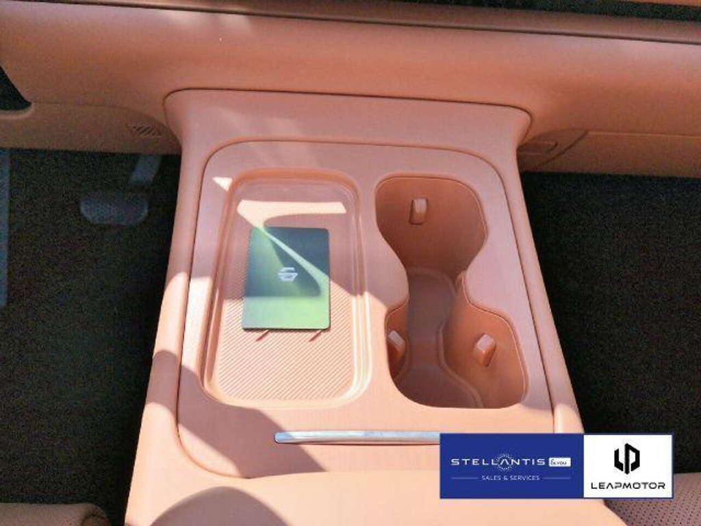 Leapmotor C10
