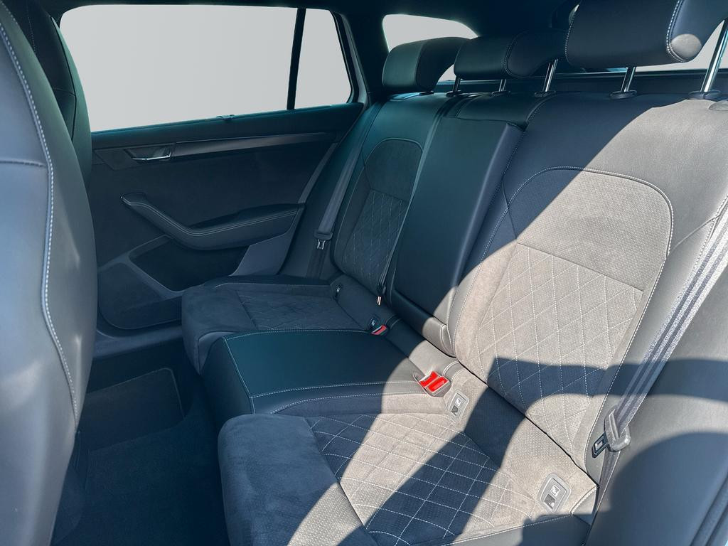 Skoda Superb Combi Sportline iV