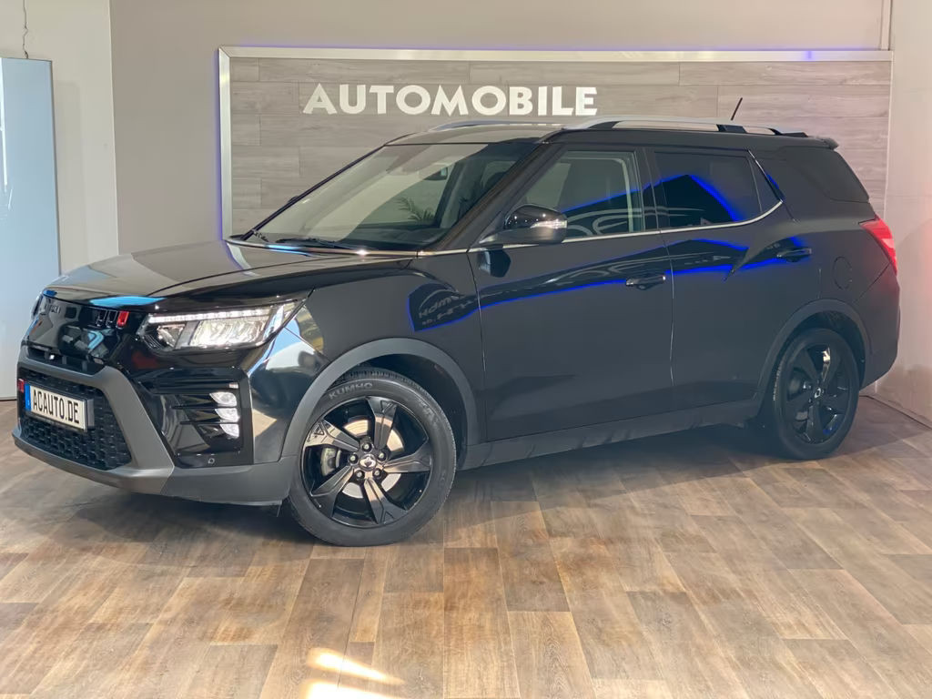 SsangYong Tivoli Grand 1,5P Blackline*6AT+AHK+LED+LEDER