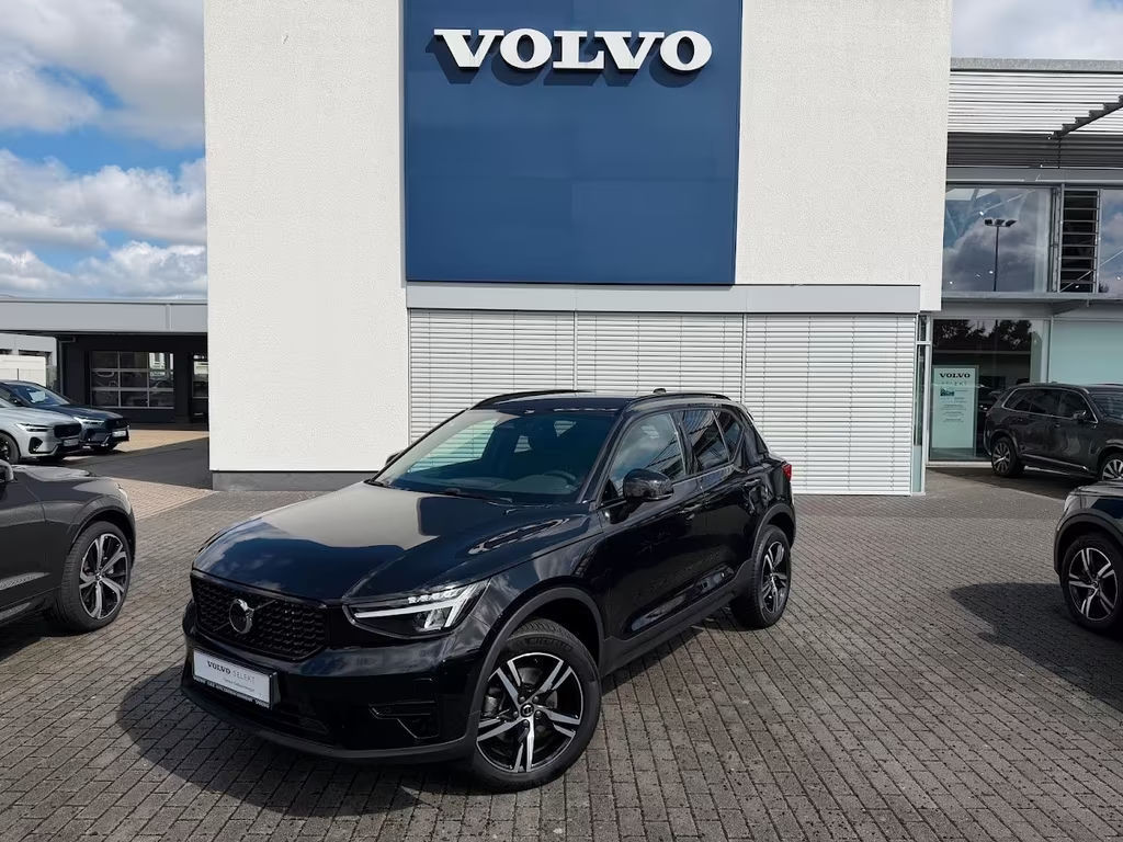 Volvo XC40 Plus Dark