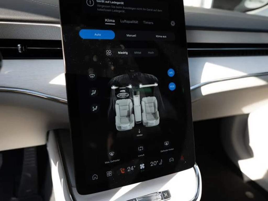 Volvo ES90