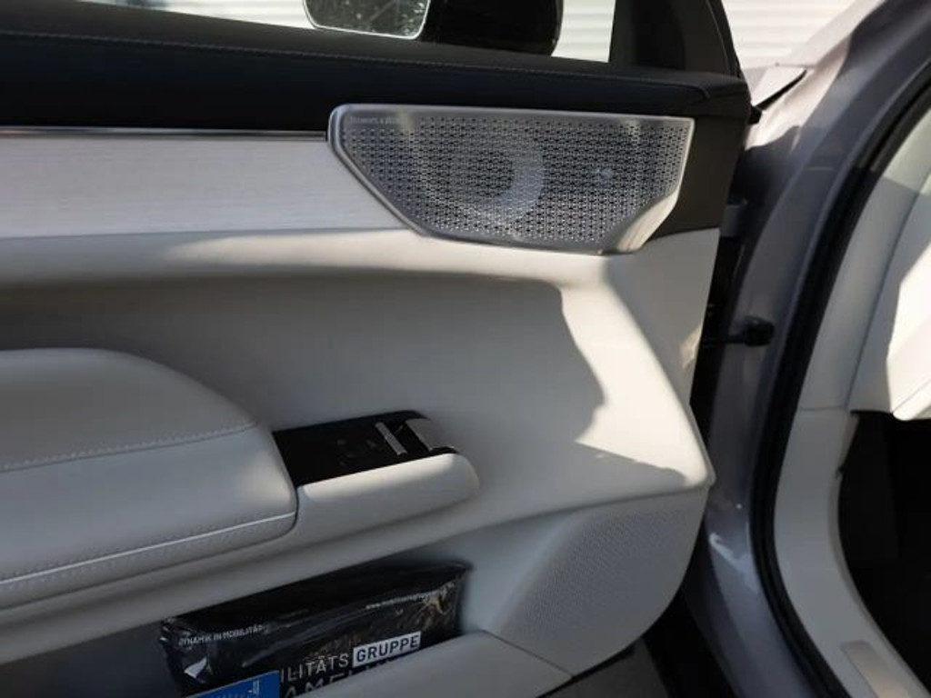 Volvo ES90