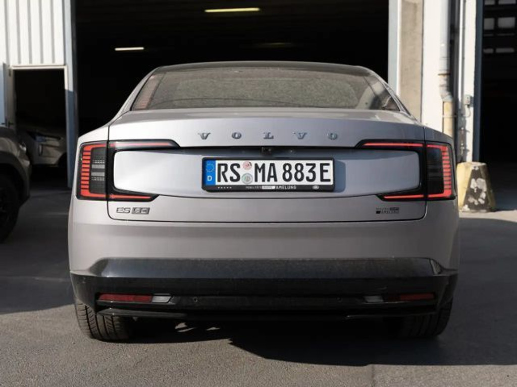 Volvo ES90