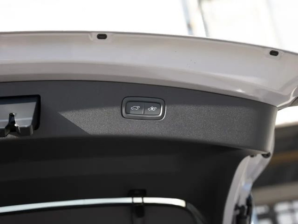 Volvo ES90