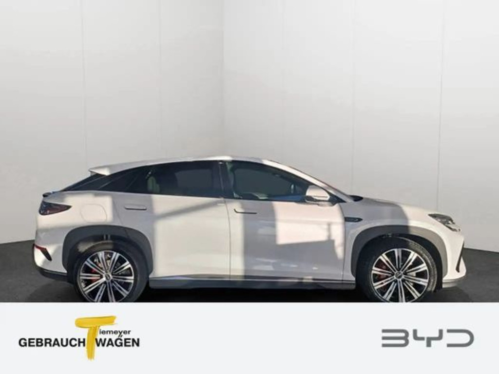 BYD Sealion 7