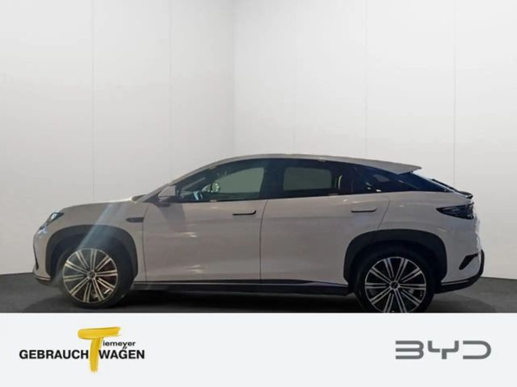 BYD Sealion 7