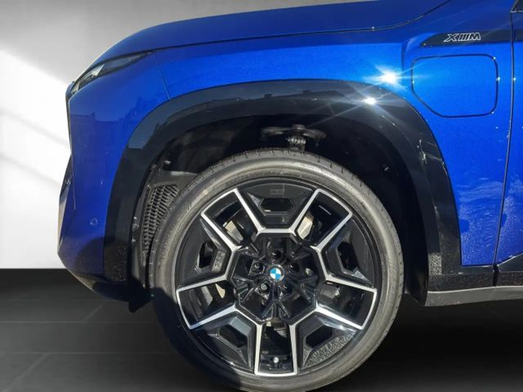 BMW XM