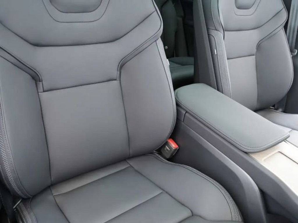 Volvo EX90