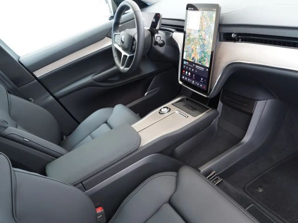 Volvo EX90