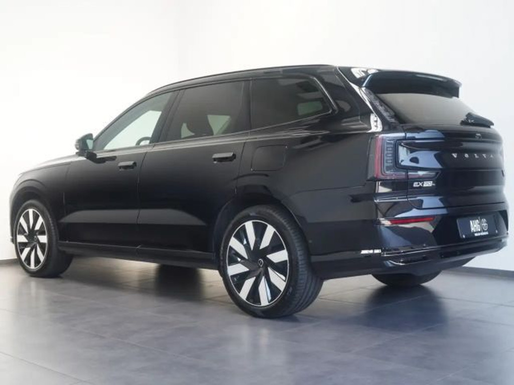 Volvo EX90