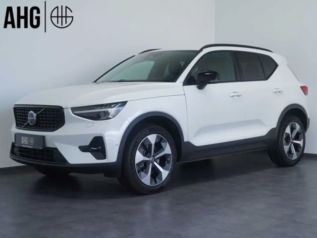 Volvo XC40 Plus Dark